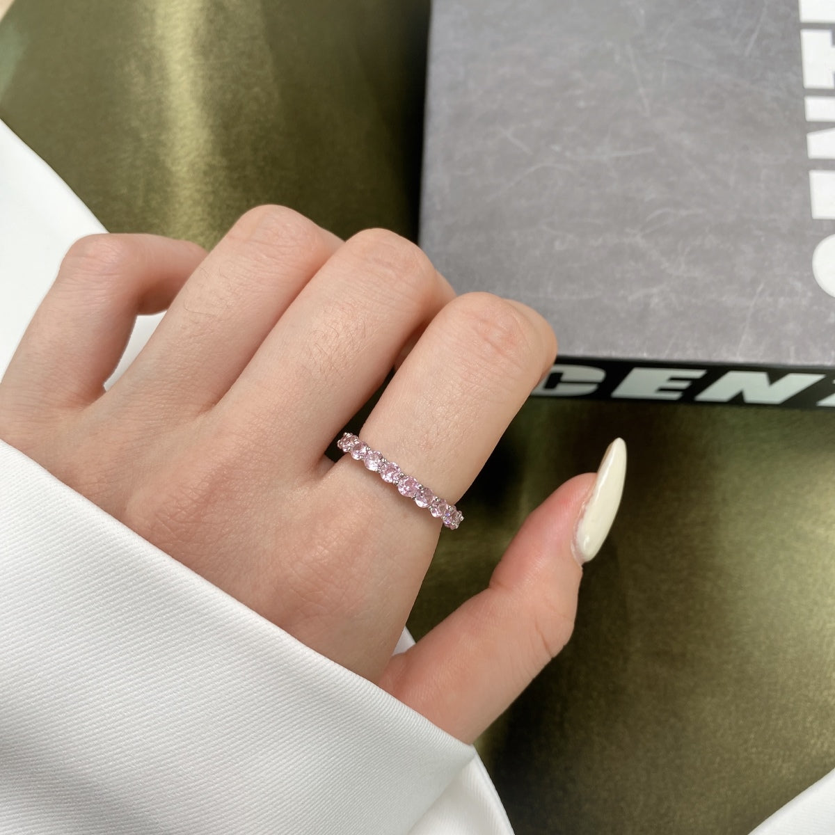 [Vivid Aurora]Sparkling Round Cut Tennis Ring