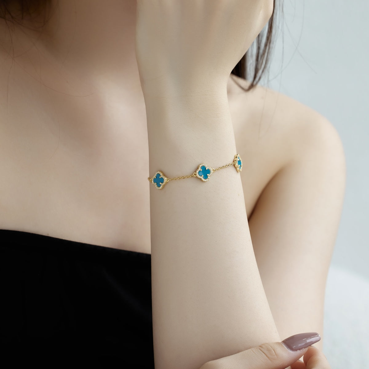 [Vivid Aurora]Four-Leaf Clover Exquisite Bracelet